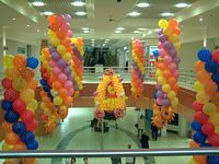 easter balloon sculpture