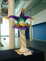 balloon mardi gras sculpture