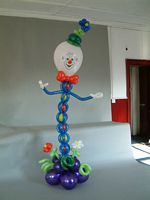 balloon garden clown